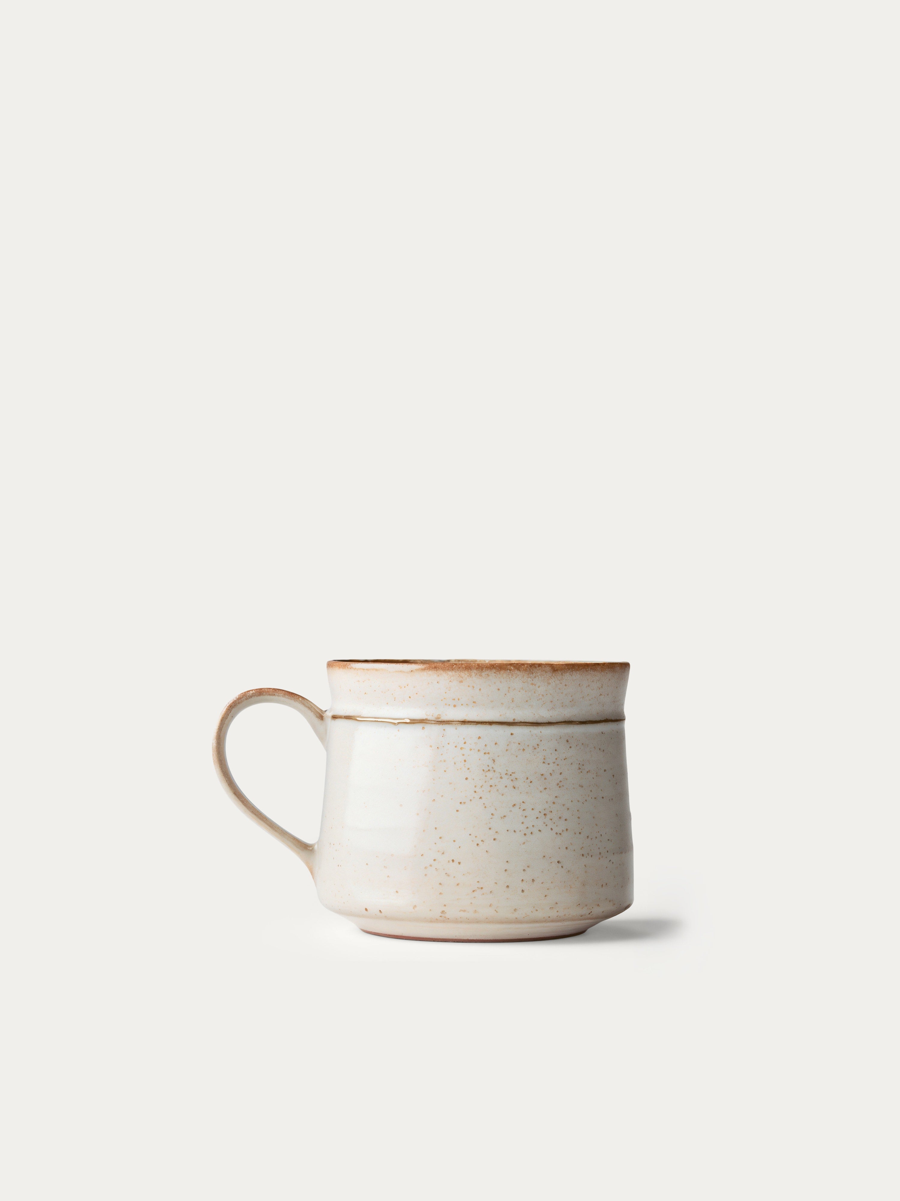 Rustikale Tasse mit Untertasse