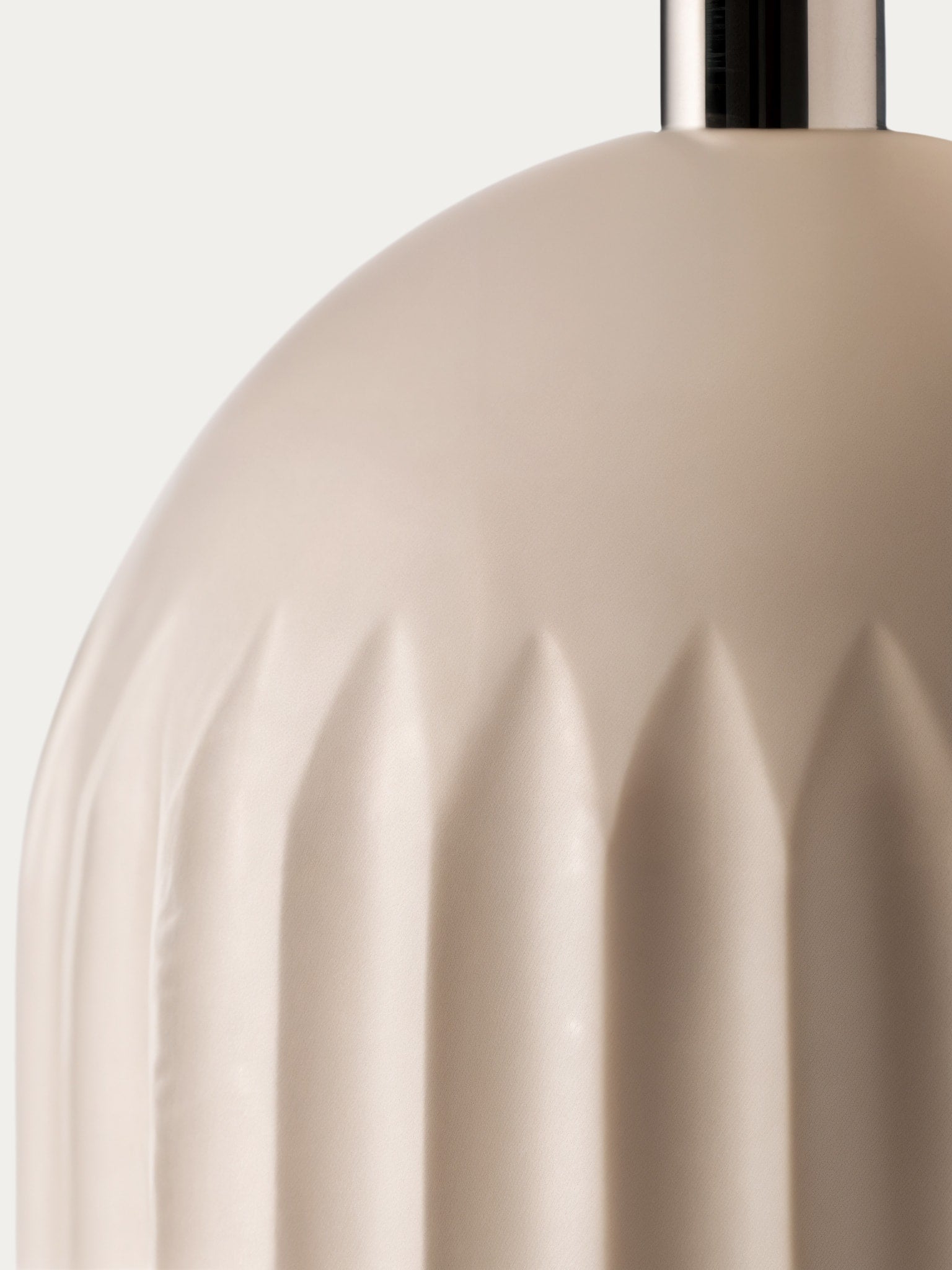 Kuppelförmige Keramiklampe