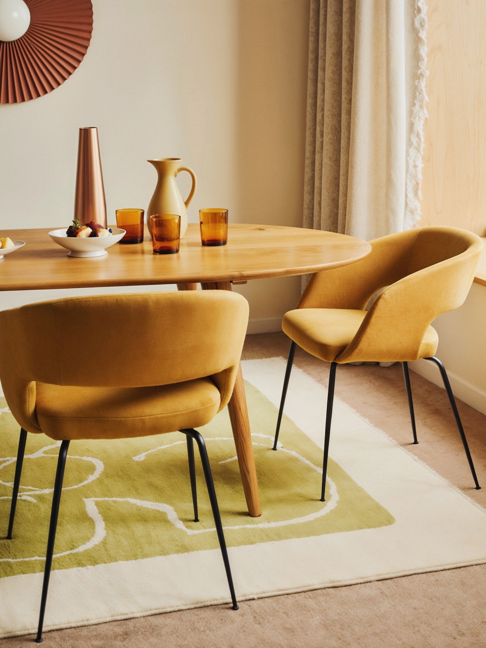 Curved Dining Chair